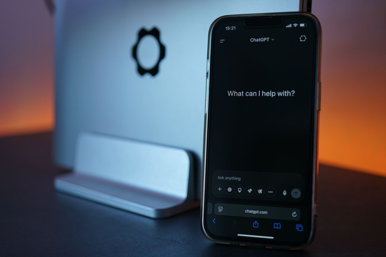 ChatGPT answer surface used in AI-assisted buyer research